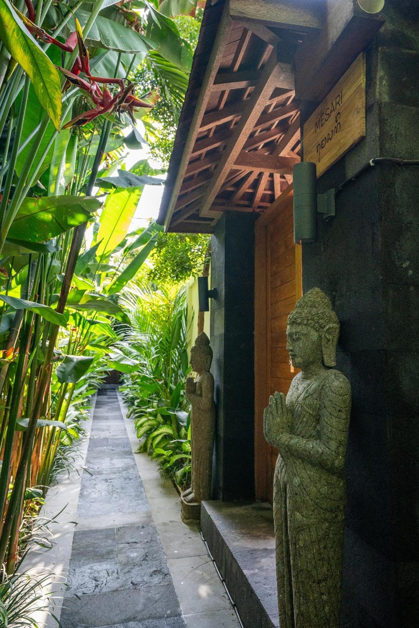 Отель The Gardens Seminyak Экстерьер фото